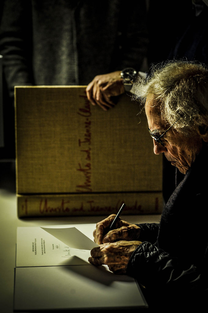 Christo bei Taschen